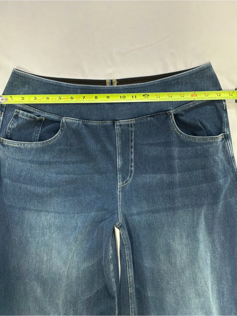 HALARA Wide-Leg Flare Jeans in Washed Blue - Picture 7 of 15